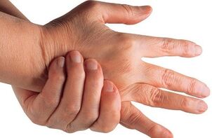 methods of treating pain in the joints of the fingers